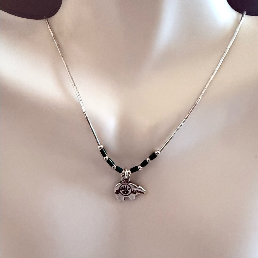 Native American Liquid Silver Malachite Bear Necklace - Picture 5 of 8